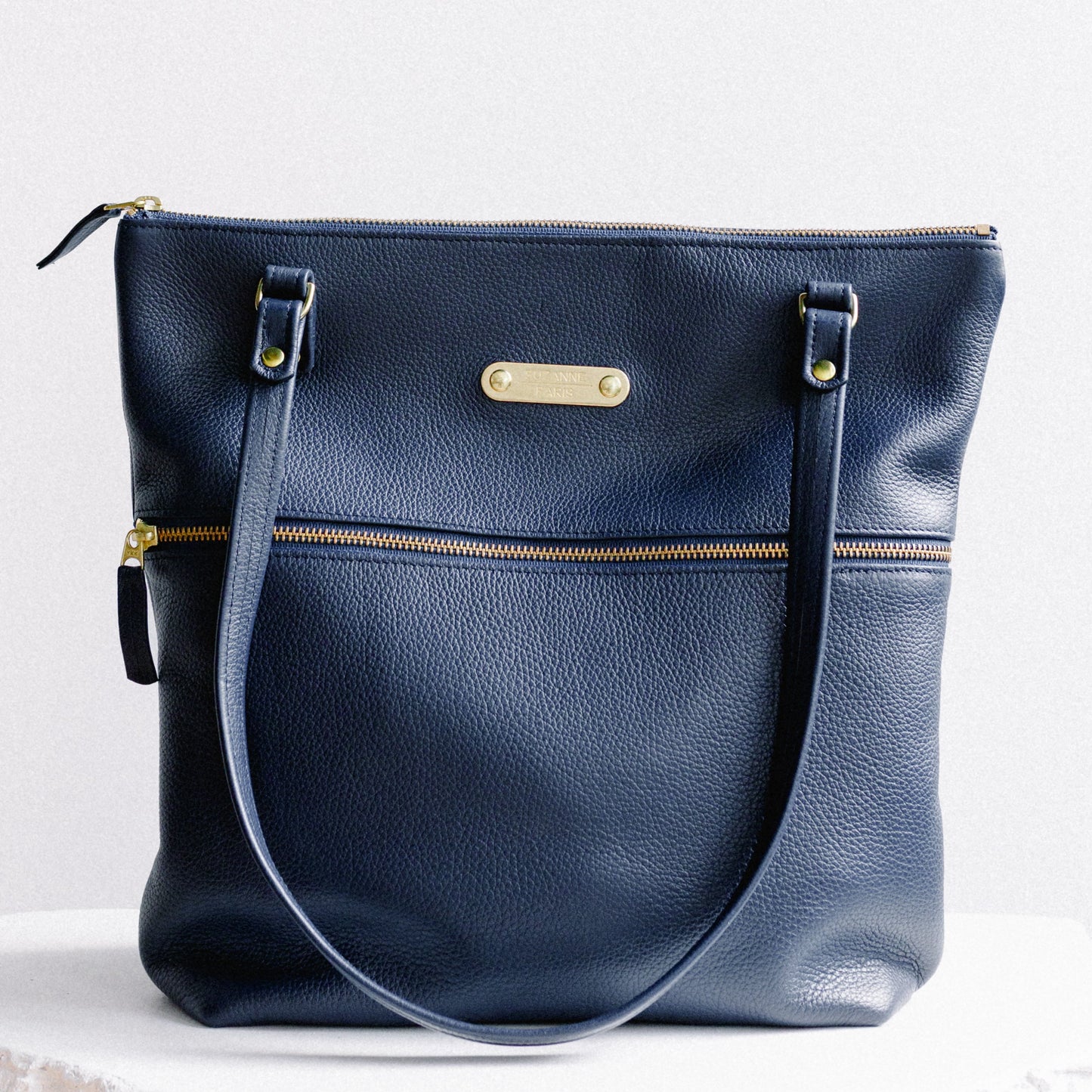 Luxury leather shoulder bag