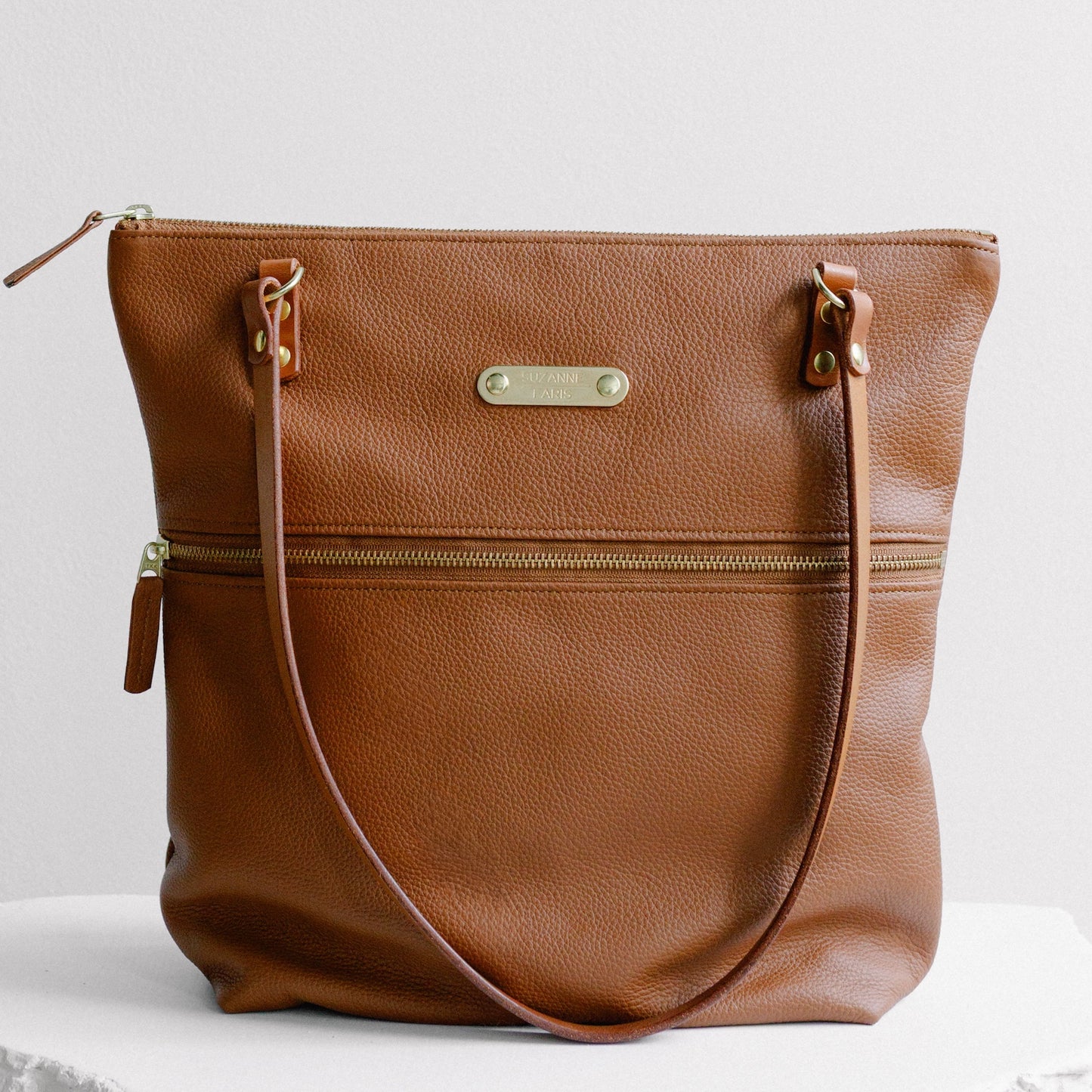 Luxury leather shoulder bag