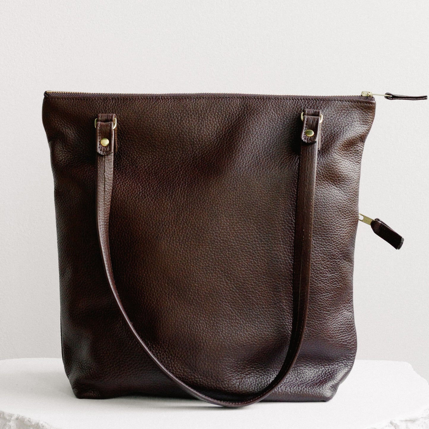 Luxury leather shoulder bag