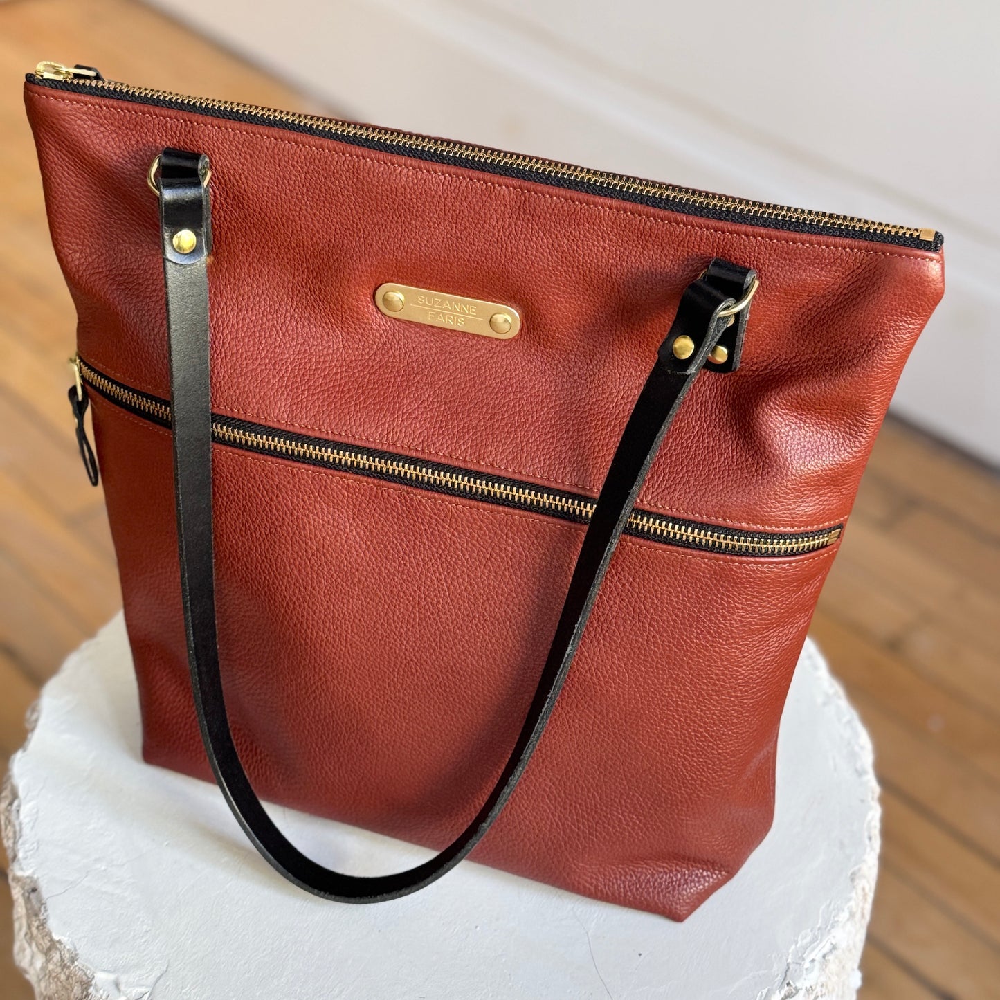 Luxury leather shoulder bag