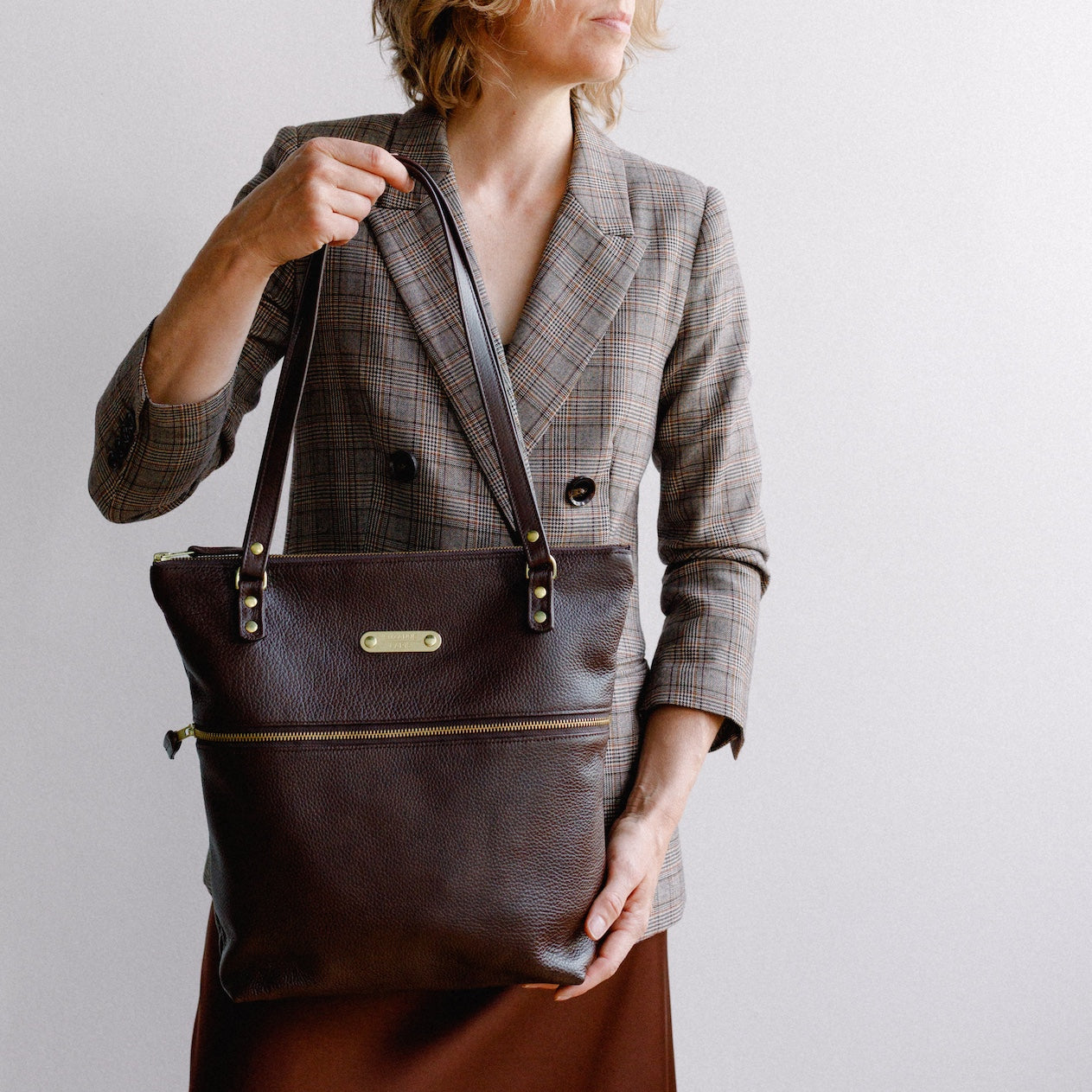Luxury leather shoulder bag