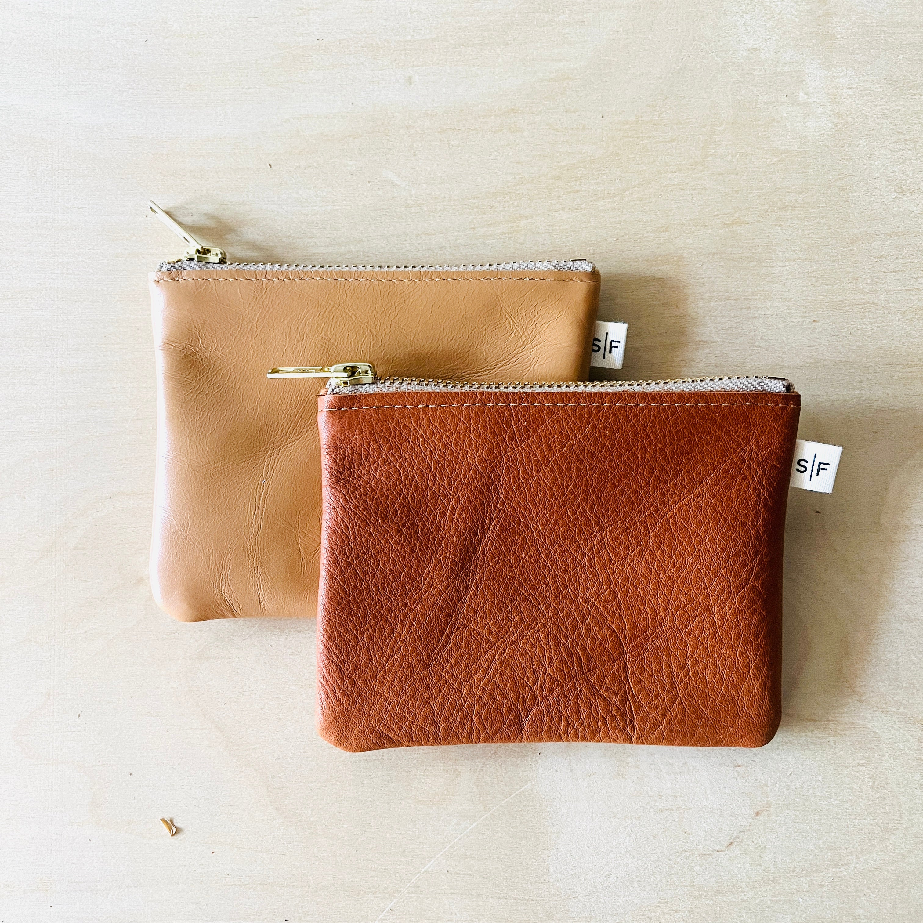 Small leather best sale pouch with zipper